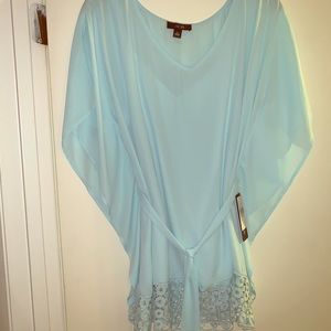 Juniors Large business top!